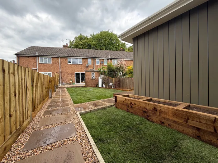 Gardens, decking and patios: JJC project photo