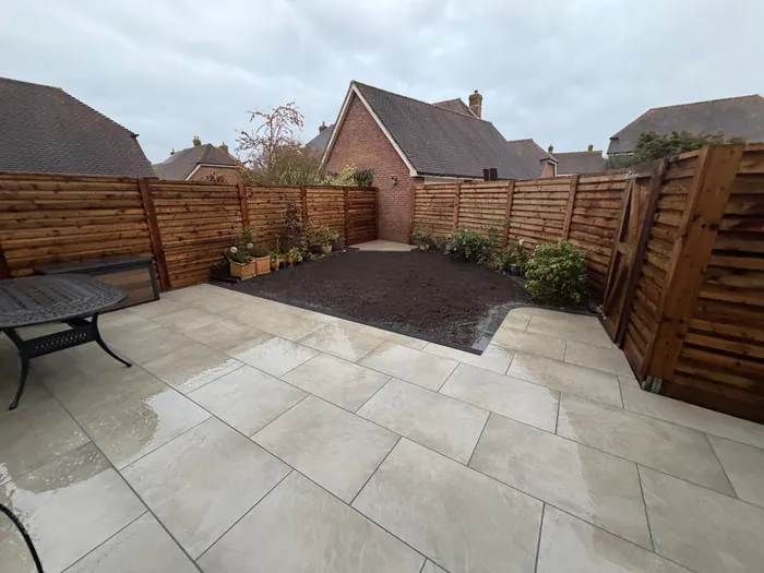Gardens, decking and patios: JJC project photo