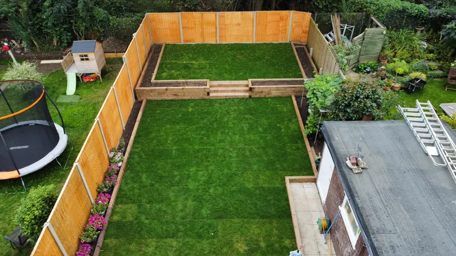 Gardens, decking and patios: JJC project photo